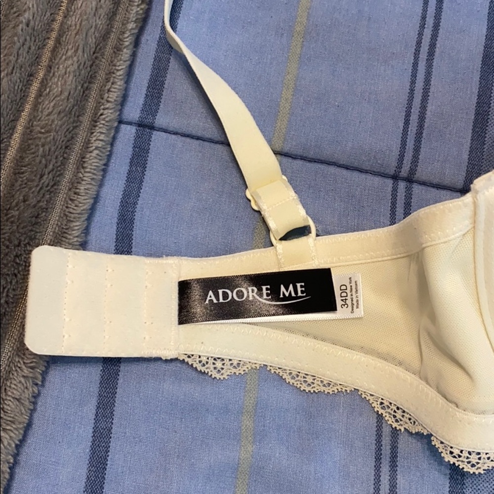 Contour bra - Picture 3 of 3